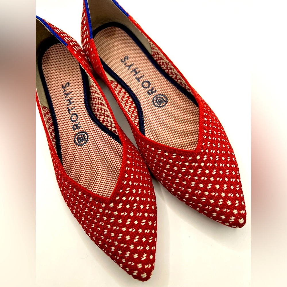 *SOLD* Rothy’s Red Apple Honeycomb point flats size 8.5